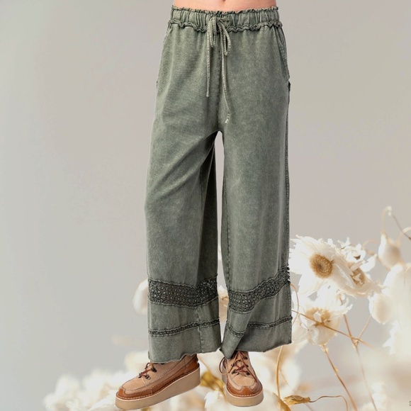 EASEL Lace Detailed Terry Knit Cotton Mineral Washed Wide Leg Drawstring Pockets - Picture 14 of 16